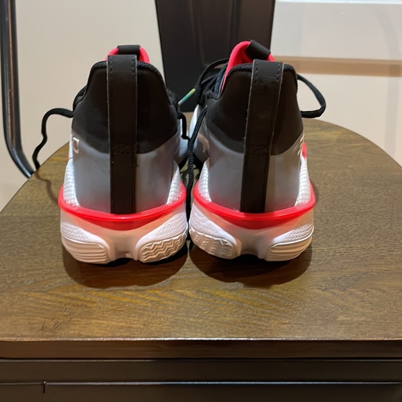 Under Armour Curry 7’s - Picture 3 of 8